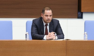 Парламентът изслушва Калин Стоянов за Нотариуса