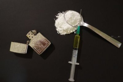 Полицията хвана 18 годишно момче с хероин в Кюстендил съобщиха от