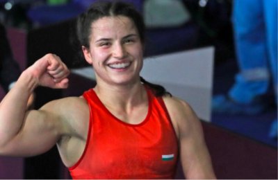Биляна Дудова се класира на полуфиналите в категория 62 килограма