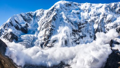 Лавина край австрийския ски курорт Зьолден взе една жертва Други