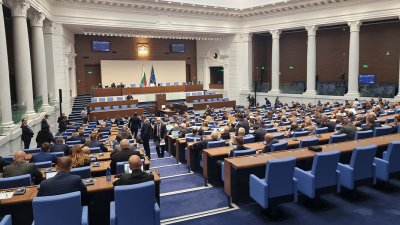 Парламентът прие на второ четене промени в Закона за Търговския