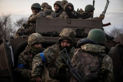 Украинското командване изпраща подкрепления към източния град Часов Яр за