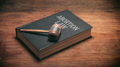 Върховният съд на Аризона върна в сила 160 годишен закон забраняващ