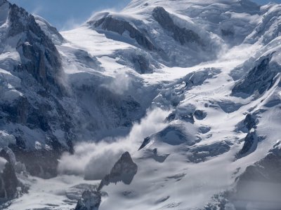 Лавина в близост до австрийския ски курорт Зьолден уби трима