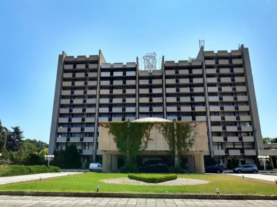 Гранд хотел Варна който варненци помнят като Шведския хотел вероятно