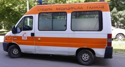 Възрастен мъж е припаднал пред изборна секция в Асеновград
