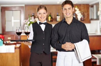 Няма сервитьори и хора за хотелите по морето, мръщят се на 3 бона заплата 
