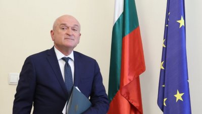 Главчев няма да се среща с Радев, предлага на президента да е и външен министър