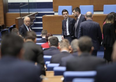 След 4 часа дебати депутатите решиха: Договорът с "Боташ" за газа ще се предоговаря