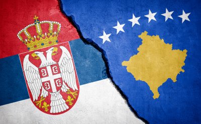 Прищина се оплака от задържането на десет косовски полицаи в Сърбия