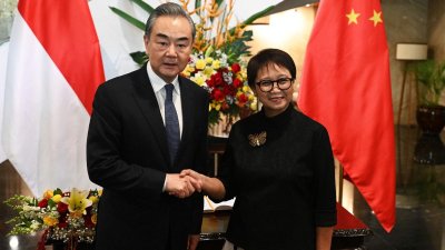 Китай и Индонезия се ангажират да укрепят икономическите връзки и