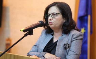 Мария Павлова: Ако президентът не подпише указ, ще остане настоящият външен министър