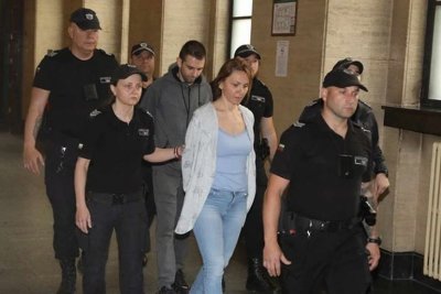 Петя Банкова и Стефан Димитров остават за постоянно в ареста (СНИМКА)
