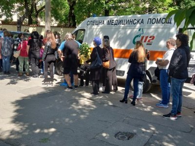 Жена припадна, а дете си контузи главата на опашка за върбови клонки в Пловдив