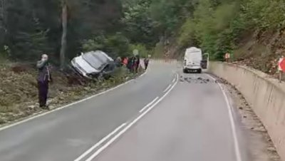 Катастрофа между два автомобила е станала тази сутрин край Девин