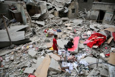 Най-малко 22-ма убити при израелски удари срещу Рафах