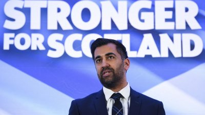 Хумза Юсаф обмисля да напусне поста премиер на Шотландия вместо