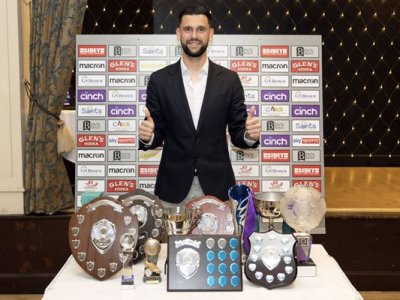 Националният вратар Димитър Митов с 11 от 18 награди за №1 в "Сейнт Джонсън"