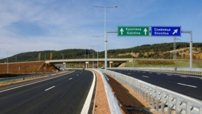 Движението по част от магистрала Тракия се променя за месец 