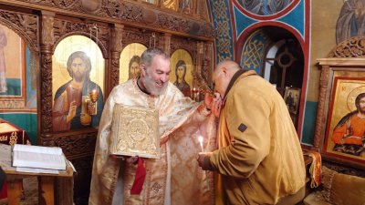 Лидерът на ГЕРБ Бойко Борисов присъства на Великденската литургия и