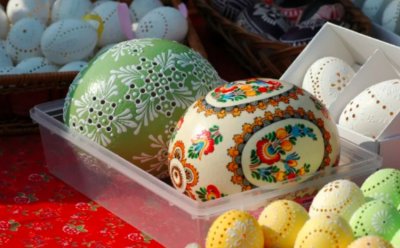 Екзотични яйца шарят в Бургас