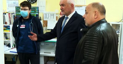 Премиерът Димитър Главчев посети днес СБАЛ по детски болести Проф