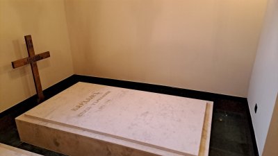 На Велика събота Симеон II положи останките на сина си Кардам в царската крипта във Врана