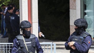 Португалската криминална полиция съобщи днес че е арестувала четирима души
