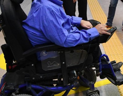 Болен мъж, изминал 200 км, за да получи инвалидна количка: Не пих вода цял ден