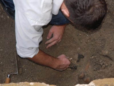 Археолози откриха скелетите на петима души без ръце и крака