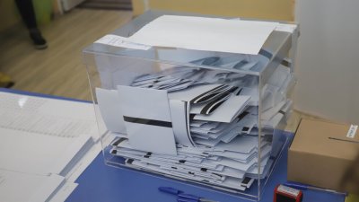ЦИК представи бюлетините и визията на машините за вота 
