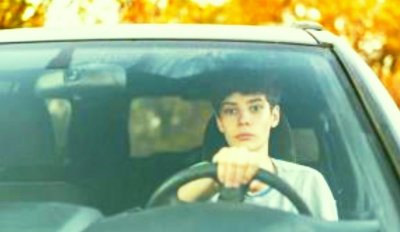 17 годишен шофьор без книжка катастрофира зрелищно в Левски съобщиха от