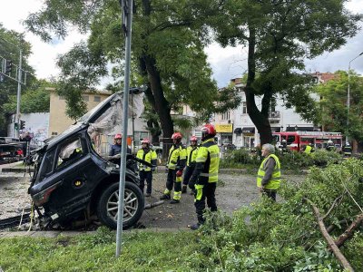 Двама младежи загинаха при тежка катастрофа в Пловдив Инцидентът е