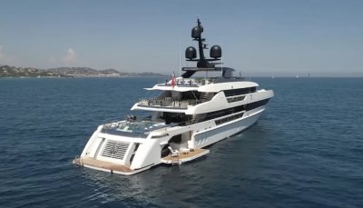 Домусчиев продаде луксозната си яхта за €30 млн.