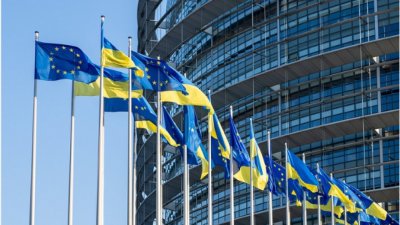 Eвропейската комисия удължи с още една година замразяването на митата