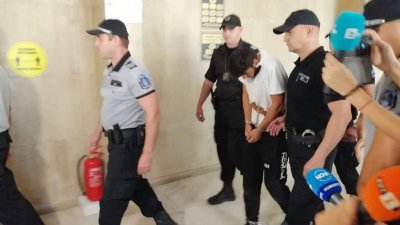 Прокуратурата за сириеца Омар, прегазил двама полицаи в Бургас: Действал е умишлено