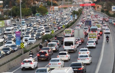 Турция забрани покупките на автомобили за три години