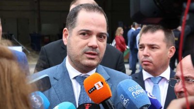 Служебният министър на вътрешните работи Калин Стоянов коментира тежката катастрофа в