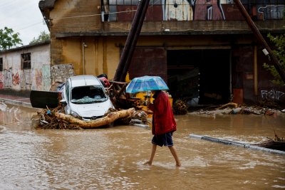 Лошо време със силни дъждове обхвана Гърция Силна буря засегна