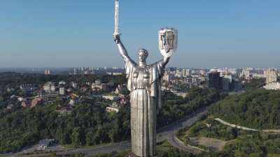 Киев възобнови консулските услуги за украински мъже