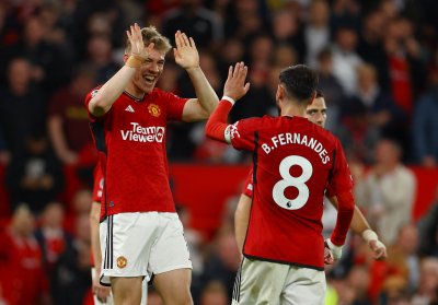 Манчестър Юнайтед постигна драматична победа с 3 2 в домакинството си