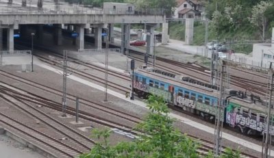 Два влака се сблъскаха в Белград, има ранени