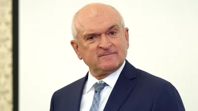 Премиерът Димитър Главчев поиска от министъра на регионалното развитие и