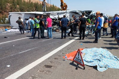 10 загинали и 39 ранени при катастрофа с автобус в Турция