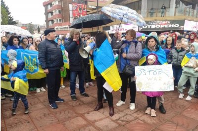 Хотелиери и украински бежанци се събраха на символичен протест в