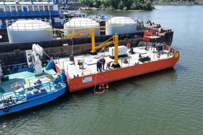 Започнаха тестовите плавания по река Дунав на първия български електрически катамаран