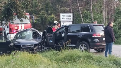 След катастрофата: Главчев нареди проверка защо е асфалтиран пътя край Аксаково