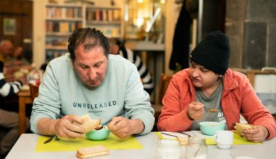 Нидерландия експериментира с допълнителни помощи за бедни семейства