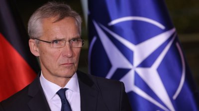 Главчев разговаря на четири очи с шефа на НАТО Столтенберг