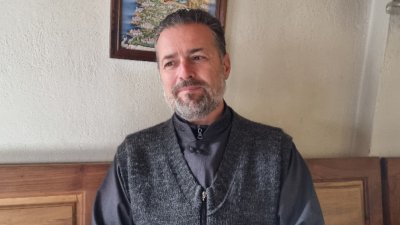 За четвърти път ограбиха църквата на отец Иван Янков